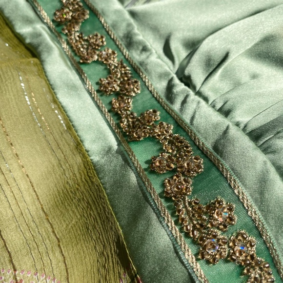 FORMAL HANDKERCHIEF DRESS - Picture 5 of 6